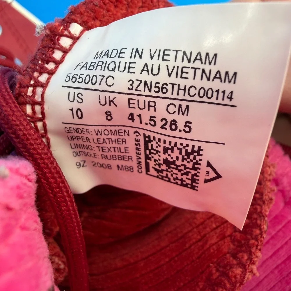 Converse Chuck Taylor All Star Lugged GORE-TEX Burgundy Leather 565007C 10‎